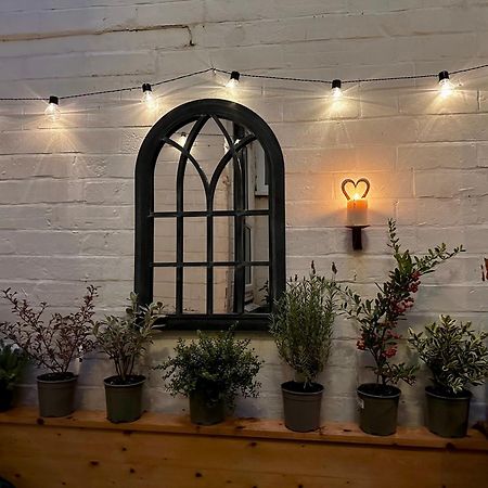 The Bolt Hole - Stratford Upon Avon - Central - Free Offstreet Parking - 2 Bed Luxury Apartment Exteriör bild